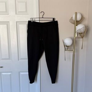 32 Degrees Men's Classic Black Joggers